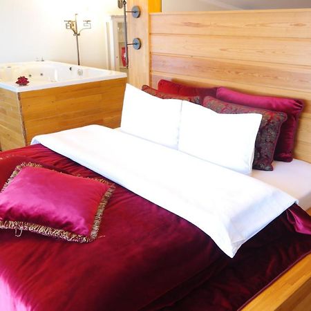 אדאלר Asiklar Otel By Suekrue מראה חיצוני תמונה